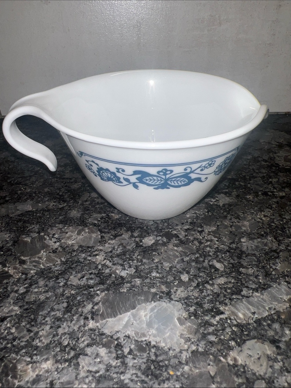 Corelle Old Town Blue or Blue Onion creamer. Hook handle.  Like new
